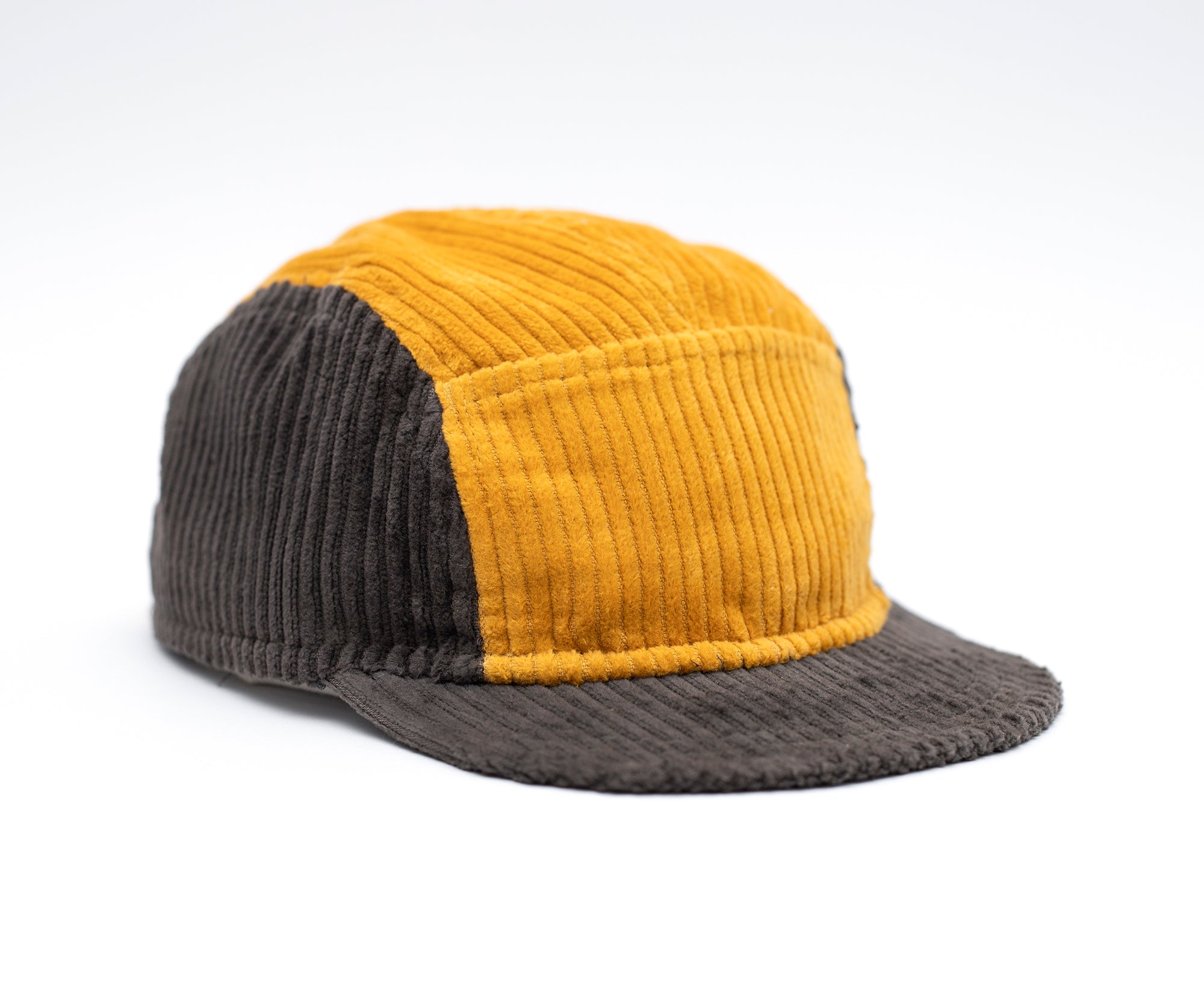 Handcrafted 5 panel cap with short and soft brim